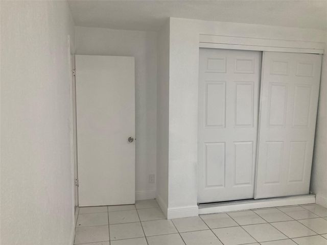 6230 SW 4th Place, Margate, FL 33068