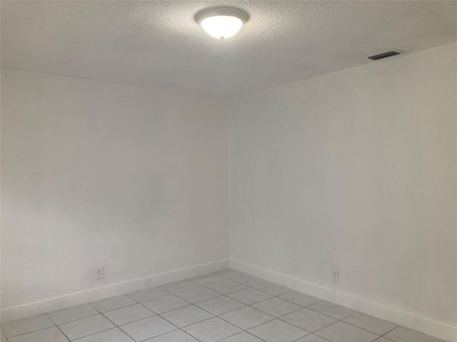 6230 SW 4th Place, Margate, FL 33068