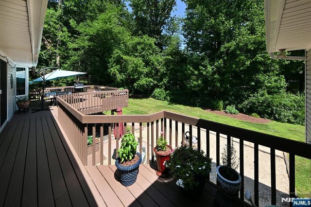 12 Heatherhill Lane, Woodcliff Lake, NJ 07677