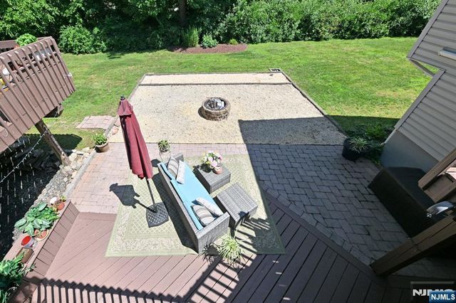 12 Heatherhill Lane, Woodcliff Lake, NJ 07677