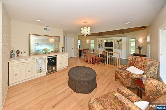 12 Heatherhill Lane, Woodcliff Lake, NJ 07677