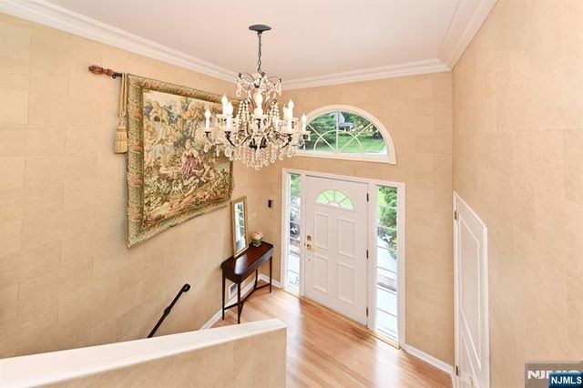12 Heatherhill Lane, Woodcliff Lake, NJ 07677