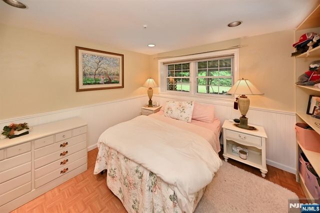 12 Heatherhill Lane, Woodcliff Lake, NJ 07677