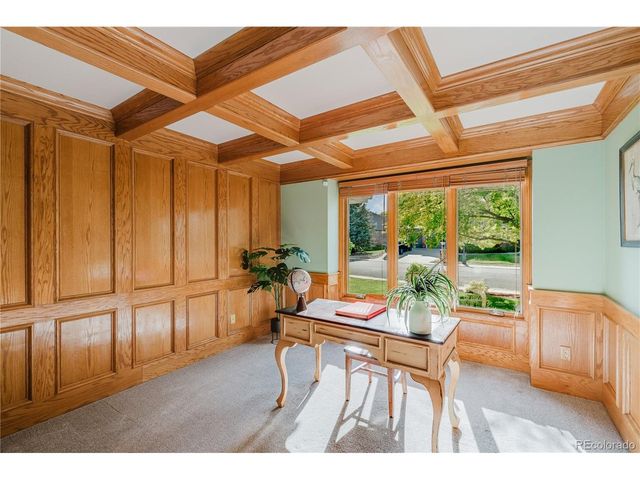 8024 Fox Hill Dr, Longmont, CO 80504