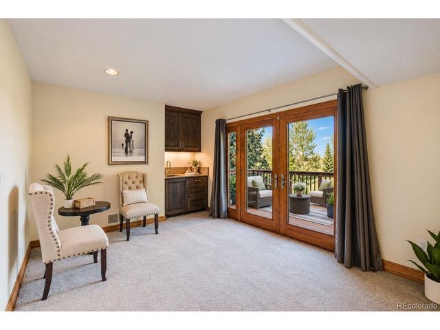 8024 Fox Hill Dr, Longmont, CO 80504
