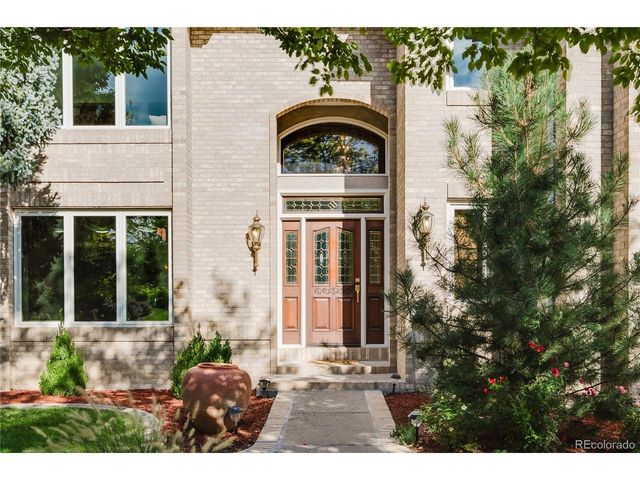 8024 Fox Hill Dr, Longmont, CO 80504