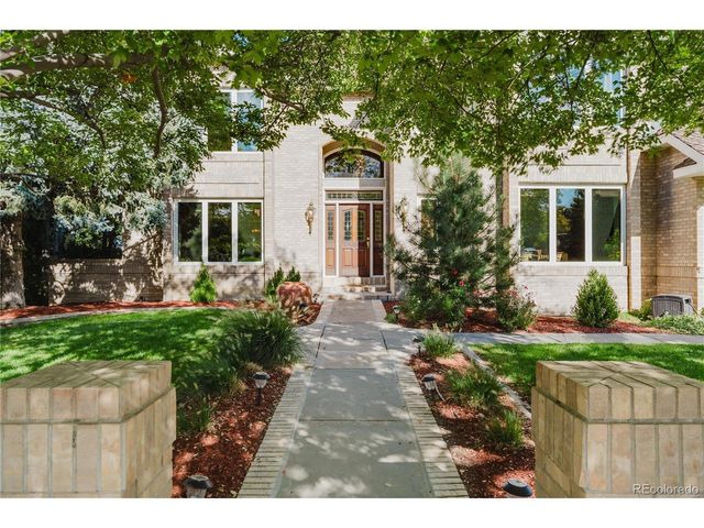 8024 Fox Hill Dr, Longmont, CO 80504