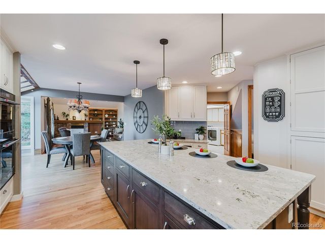 8024 Fox Hill Dr, Longmont, CO 80504