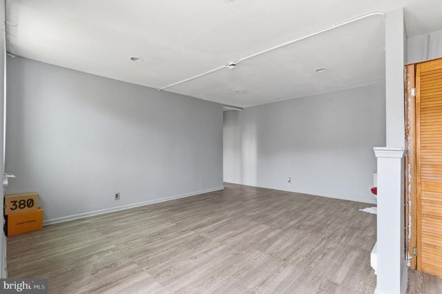 2801 W GIRARD AVE, Philadelphia, PA 19130