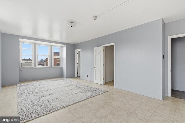 2801 W GIRARD AVE, Philadelphia, PA 19130