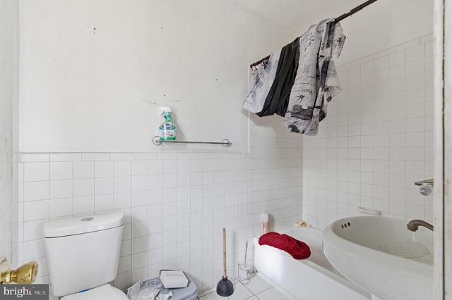 2801 W GIRARD AVE, Philadelphia, PA 19130