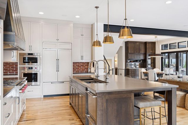 373 Park Street E, Wayzata, MN 55391