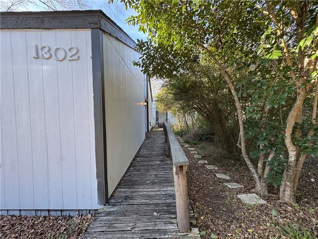 1302 Holik Drive, College Station, TX 77840