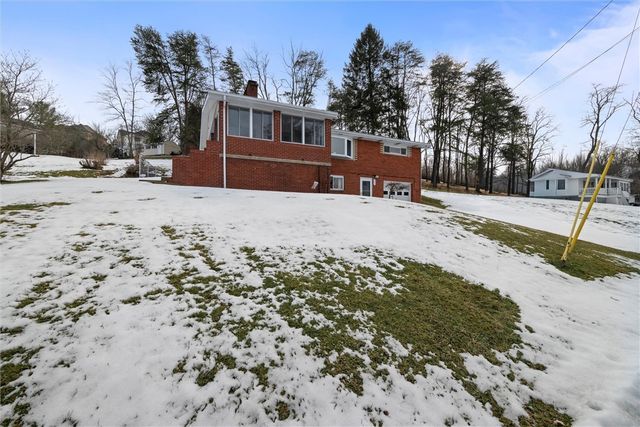 804 Redwood Dr, Cecil, PA 15057