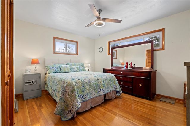 804 Redwood Dr, Cecil, PA 15057