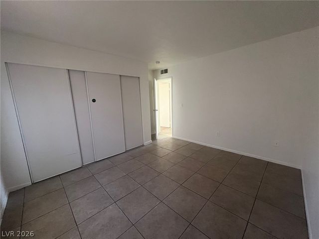 2781 ELDORA Circle B, Las Vegas, NV 89146