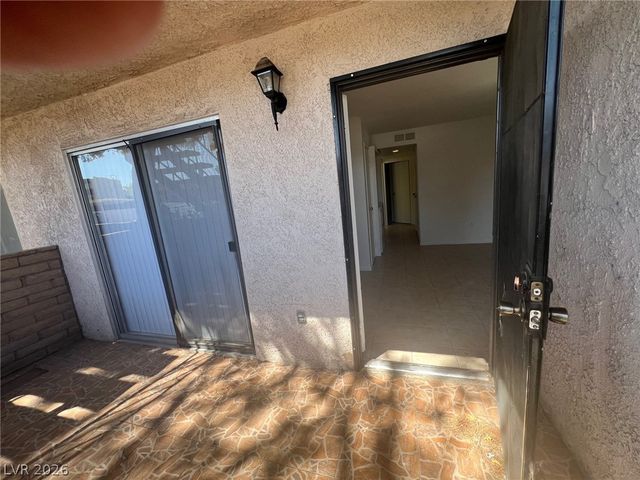 2781 ELDORA Circle B, Las Vegas, NV 89146