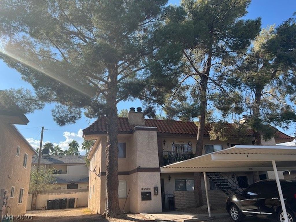 2781 ELDORA Circle B, Las Vegas, NV 89146