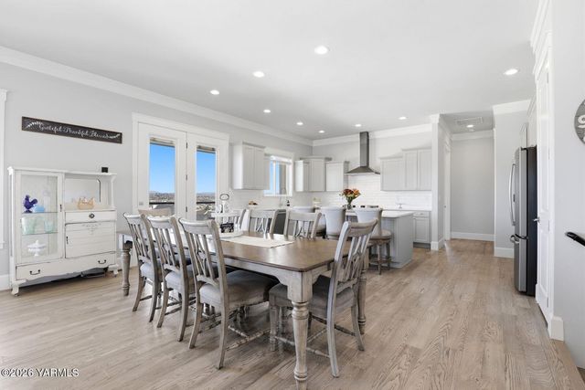 7307 Whitman Ave, Yakima, WA 98903