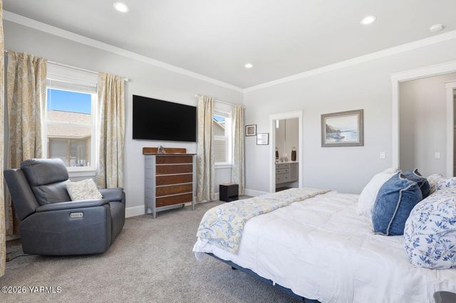 7307 Whitman Ave, Yakima, WA 98903