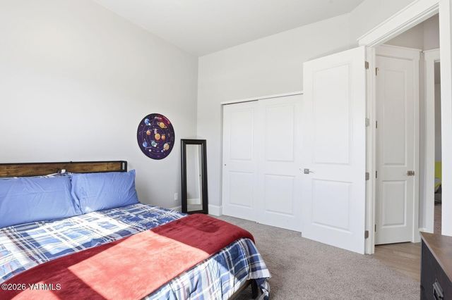 7307 Whitman Ave, Yakima, WA 98903