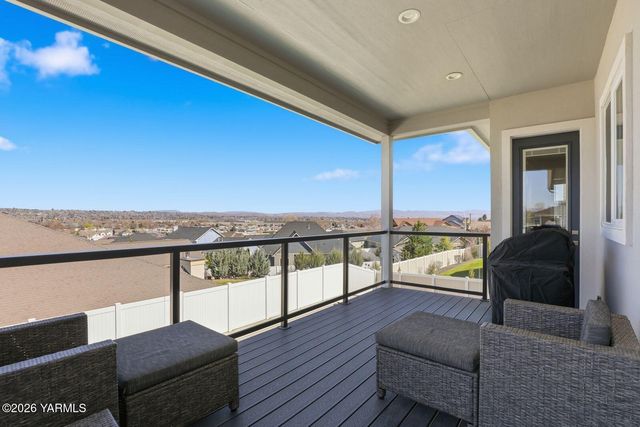 7307 Whitman Ave, Yakima, WA 98903