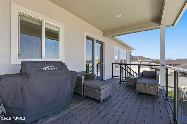 7307 Whitman Ave, Yakima, WA 98903