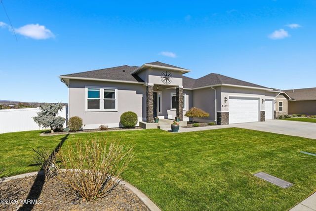 7307 Whitman Ave, Yakima, WA 98903
