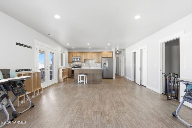 7307 Whitman Ave, Yakima, WA 98903