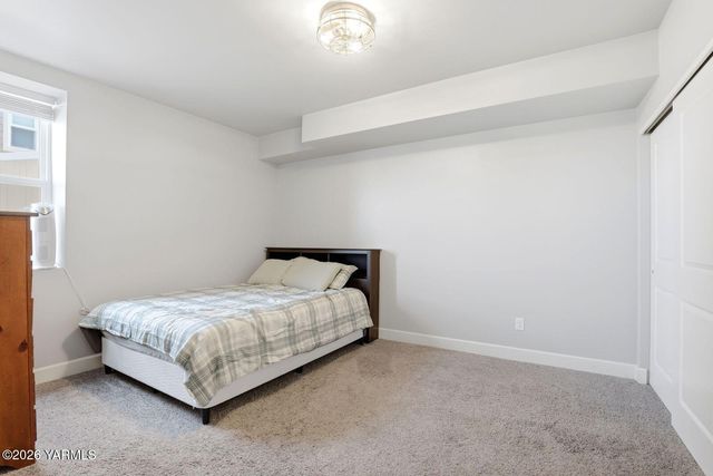 7307 Whitman Ave, Yakima, WA 98903