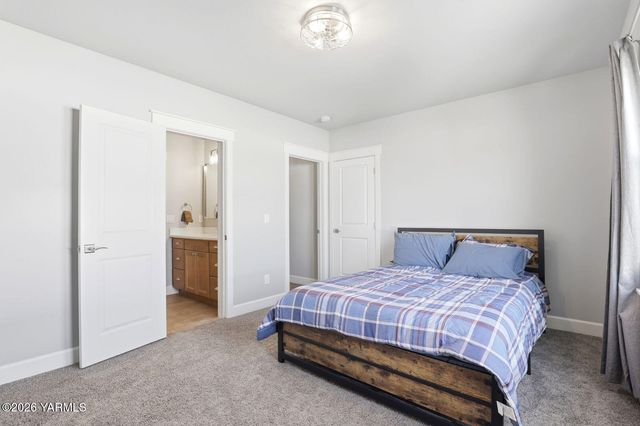 7307 Whitman Ave, Yakima, WA 98903