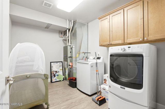 7307 Whitman Ave, Yakima, WA 98903