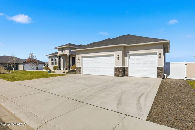 7307 Whitman Ave, Yakima, WA 98903