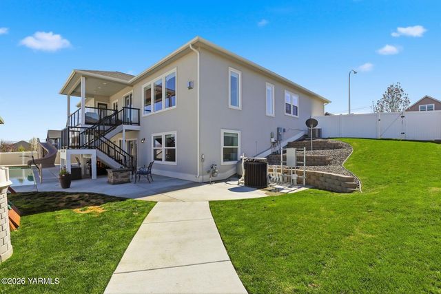 7307 Whitman Ave, Yakima, WA 98903