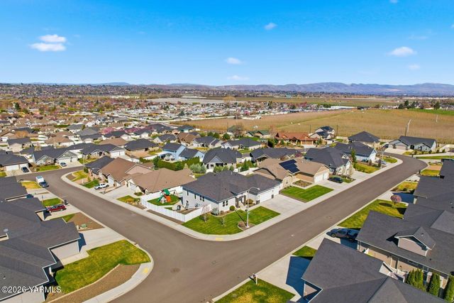 7307 Whitman Ave, Yakima, WA 98903