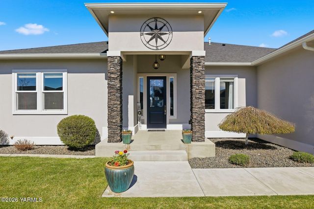 7307 Whitman Ave, Yakima, WA 98903