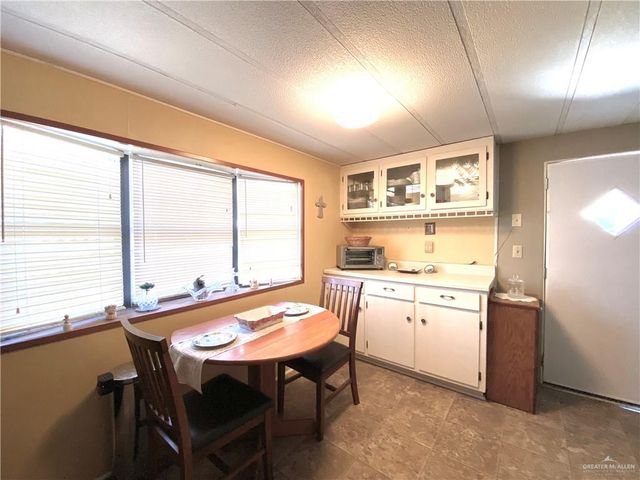 4825 Carnation Avenue, Mcallen, TX 78501