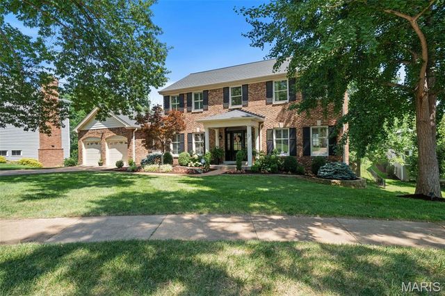 608 Westledge Court, Des Peres, MO 63131