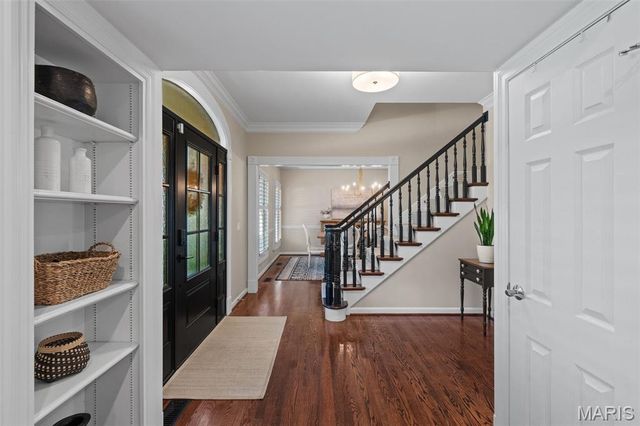 608 Westledge Court, Des Peres, MO 63131
