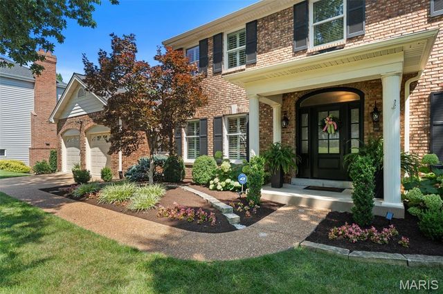 608 Westledge Court, Des Peres, MO 63131