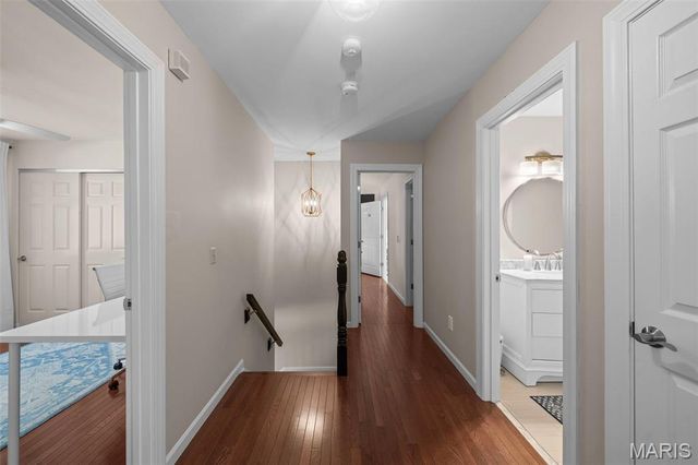 608 Westledge Court, Des Peres, MO 63131
