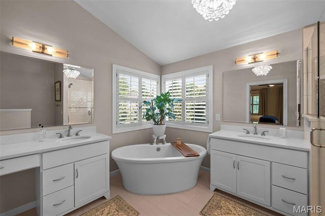 608 Westledge Court, Des Peres, MO 63131