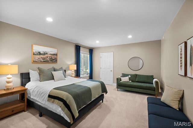 608 Westledge Court, Des Peres, MO 63131