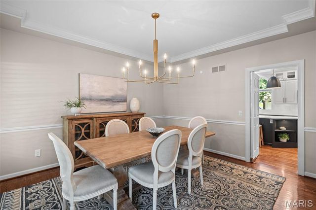 608 Westledge Court, Des Peres, MO 63131