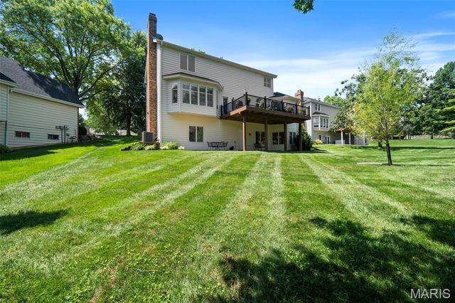 608 Westledge Court, Des Peres, MO 63131