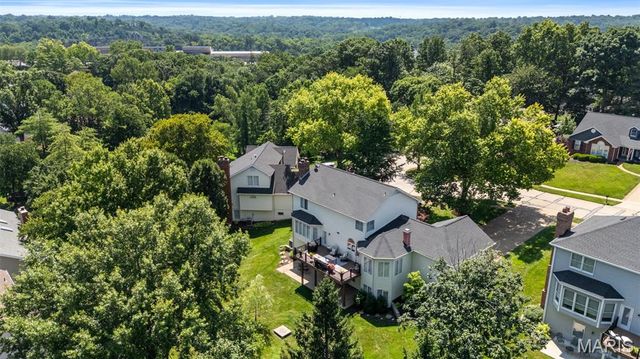 608 Westledge Court, Des Peres, MO 63131
