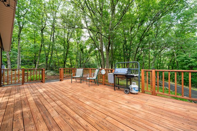 1037 Bartholomew Road, Middletown, CT 06457