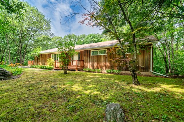 1037 Bartholomew Road, Middletown, CT 06457