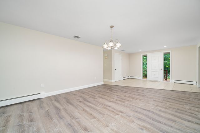 1037 Bartholomew Road, Middletown, CT 06457