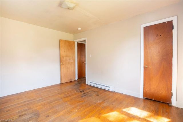 1447 Bretton Street, Winston-salem, NC 27107